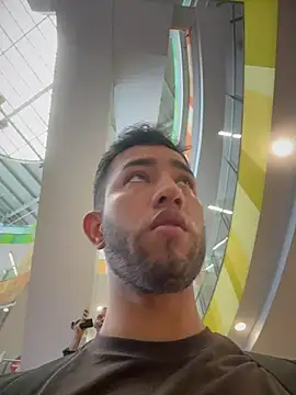 Chat +18 de liam_bronw ao vivo