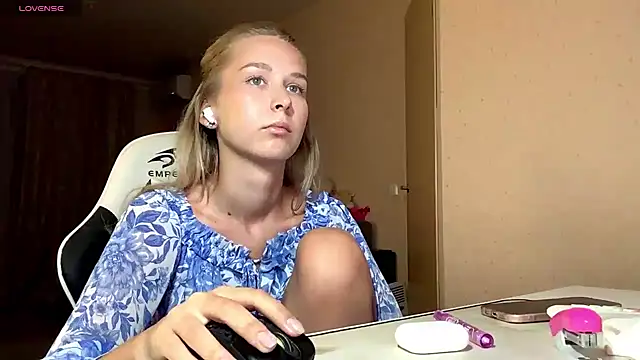 JoyBold live XXX chat