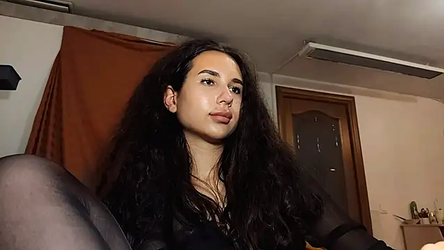 צ'אט XXX בשידור חי של HazyLoom