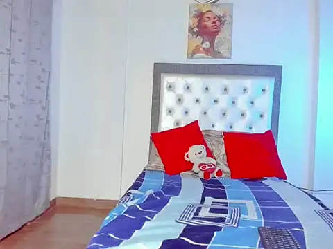 sarahnanksdoll's Webcam Show