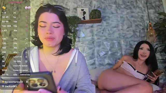 Chat +18 de liiilyrose ao vivo