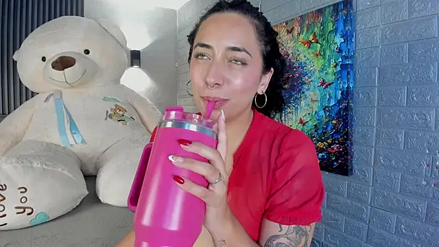Magic_ivone's Live XXX Chat