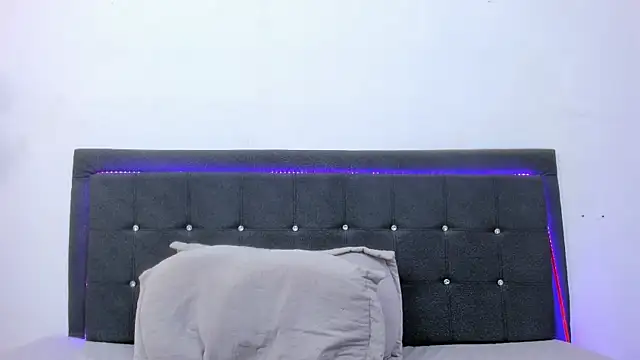 Lil_Aurora_ Chat XXX in diretta