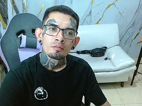 Boy_tatto77のライブXXXチャット
