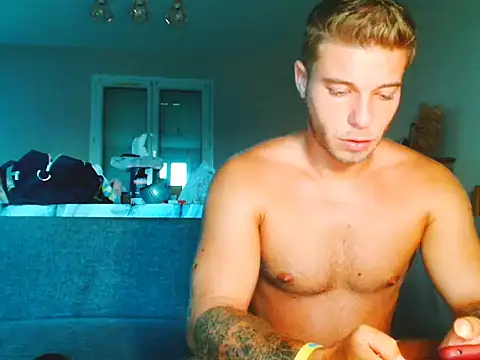 Elkafit28 Live XXX-Chat