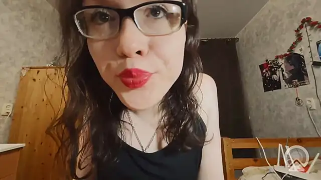 Show modela RachelSav na web-kameri