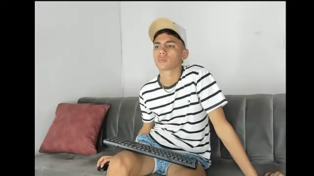 Charlie_Scorpion Webcam Show