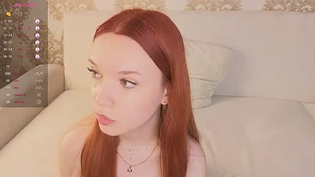 foxy_bloomm élő XXX-chatje