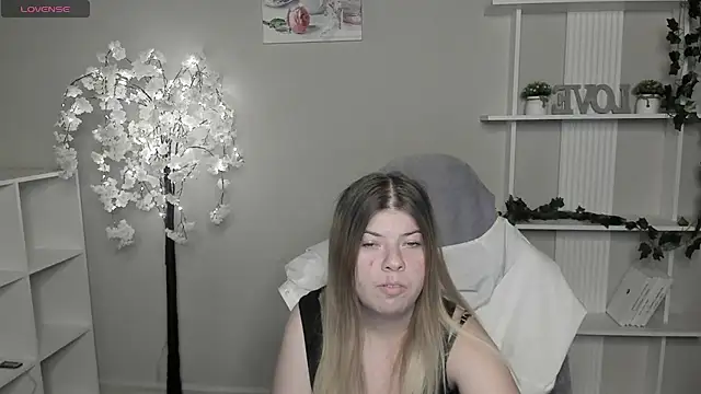 Stefania-sweet Chat XXX in diretta