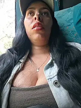 XXX chat uživo modela Luianna