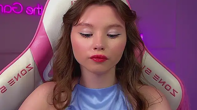 KeiraAsti: онлайн-секс-чат