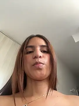 ViankaRose Adlı Modelin Canlı XXX Sohbeti