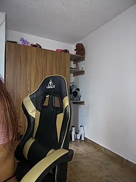Nikol_Rang__ Chat XXX in diretta
