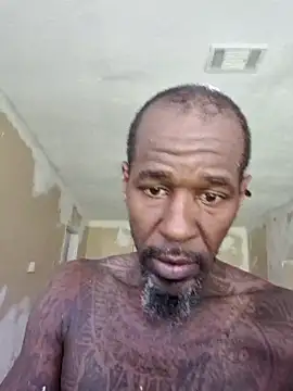 Boozle666 live XXX chat