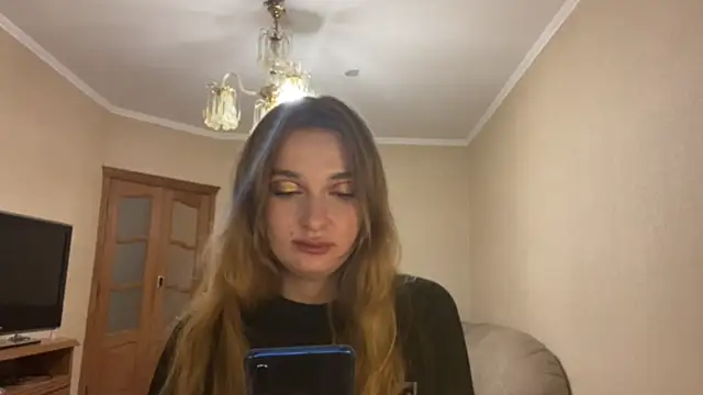 CoraJamerson Adlı Modelin Canlı XXX Sohbeti
