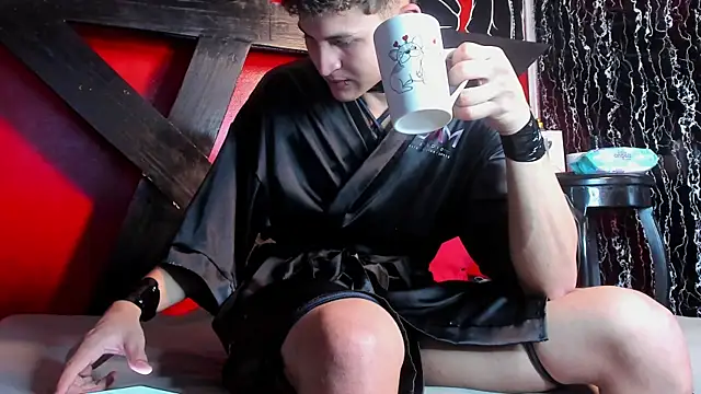 XXX chat uživo modela Axel_Romanov