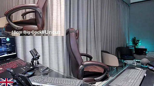 OnlineBossUK Live XXX Chat
