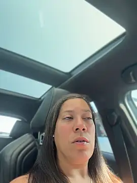 XXX chat uživo modela Bigbuttbrooklynn