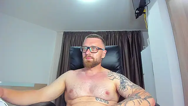 Živý XXX chat Findom_guy