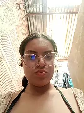 Tamiilin_miller লাইভ XXX চ্যাট