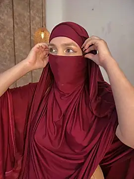 צ'אט XXX בשידור חי של mariiiam_