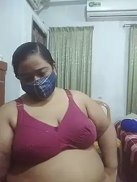 Онлайн чат XXX momo_loves