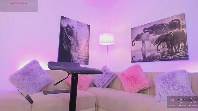 צ'אט XXX בשידור חי של alaia7h