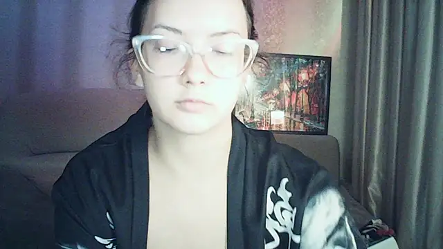 XXX chat uživo modela MoodieMira