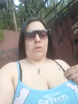 candelita22's Live XXX Chat