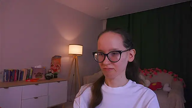 צ'אט XXX בשידור חי של BettyBrowni