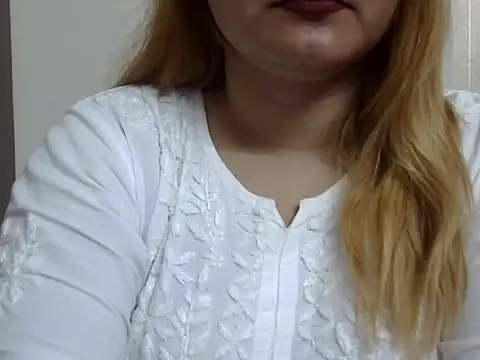 Chat XXX en directo de Sexyy_Sana
