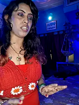 Poisonou5 Adlı Modelin Canlı XXX Sohbeti