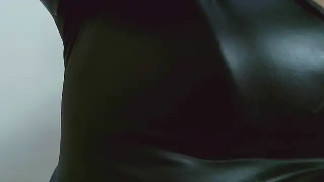 NICOL-JARAMILLO Live XXX-Chat