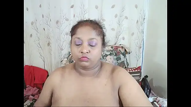 צ'אט XXX בשידור חי של Indiantasha