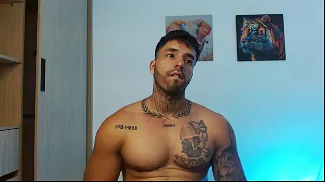 Jacobb_Phoenix – Naživo XXX chat