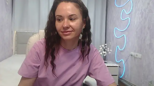 XXX chat uživo modela KaraCriegs