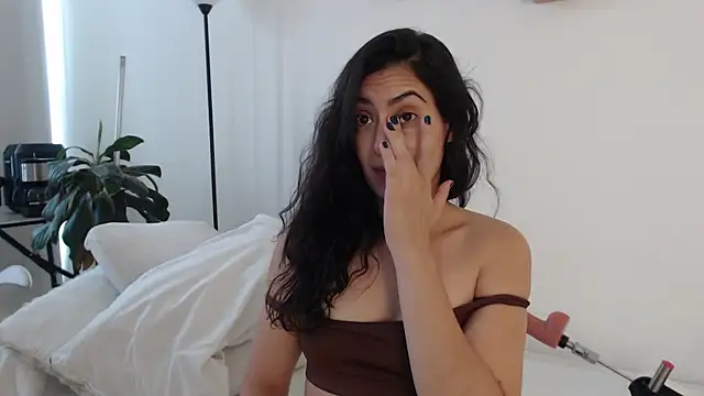 Chat XXX en directo de MIYESSI