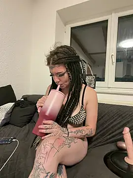 demonLamia live XXX chat