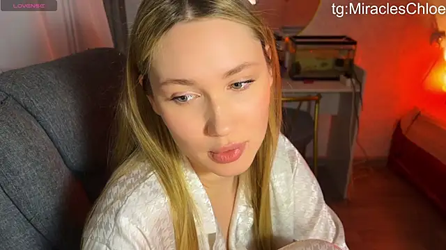 ChloeMillerMeow's Live XXX Chat