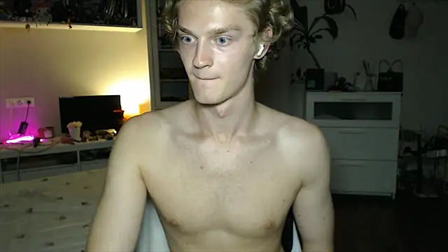 Daniel_yamm live XXX chat