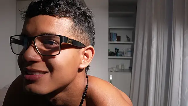 Онлайн чат XXX Paradise_boy__