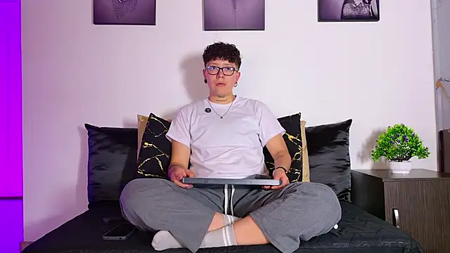 alex_noa's Live XXX Chat