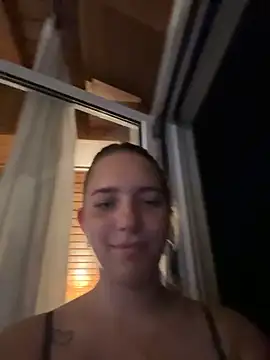 Naomi-Klein's Live XXX Chat
