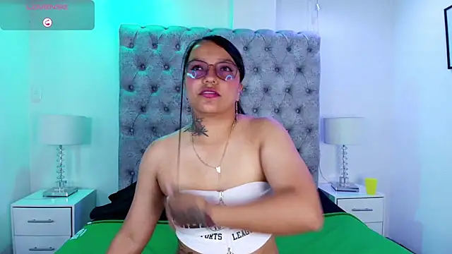 دردشة Sharick_0409 الجنسية المباشرة