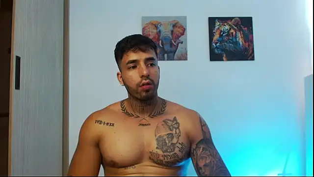 Chat XXX ao vivo de Jacobb_Phoenix