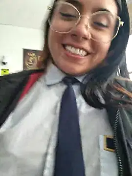 Chat +18 de Angela__05 ao vivo