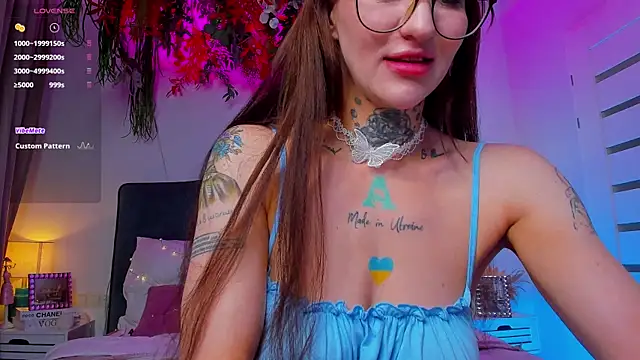 PalmLora1 Live XXX Chat
