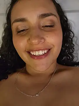 Lucy_Marin Chat XXX in diretta