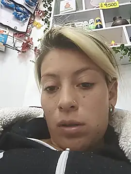 XXX chat uživo modela Tefannyy_