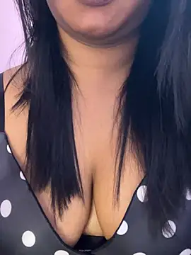 Chat +18 de Tamil_Maaya ao vivo